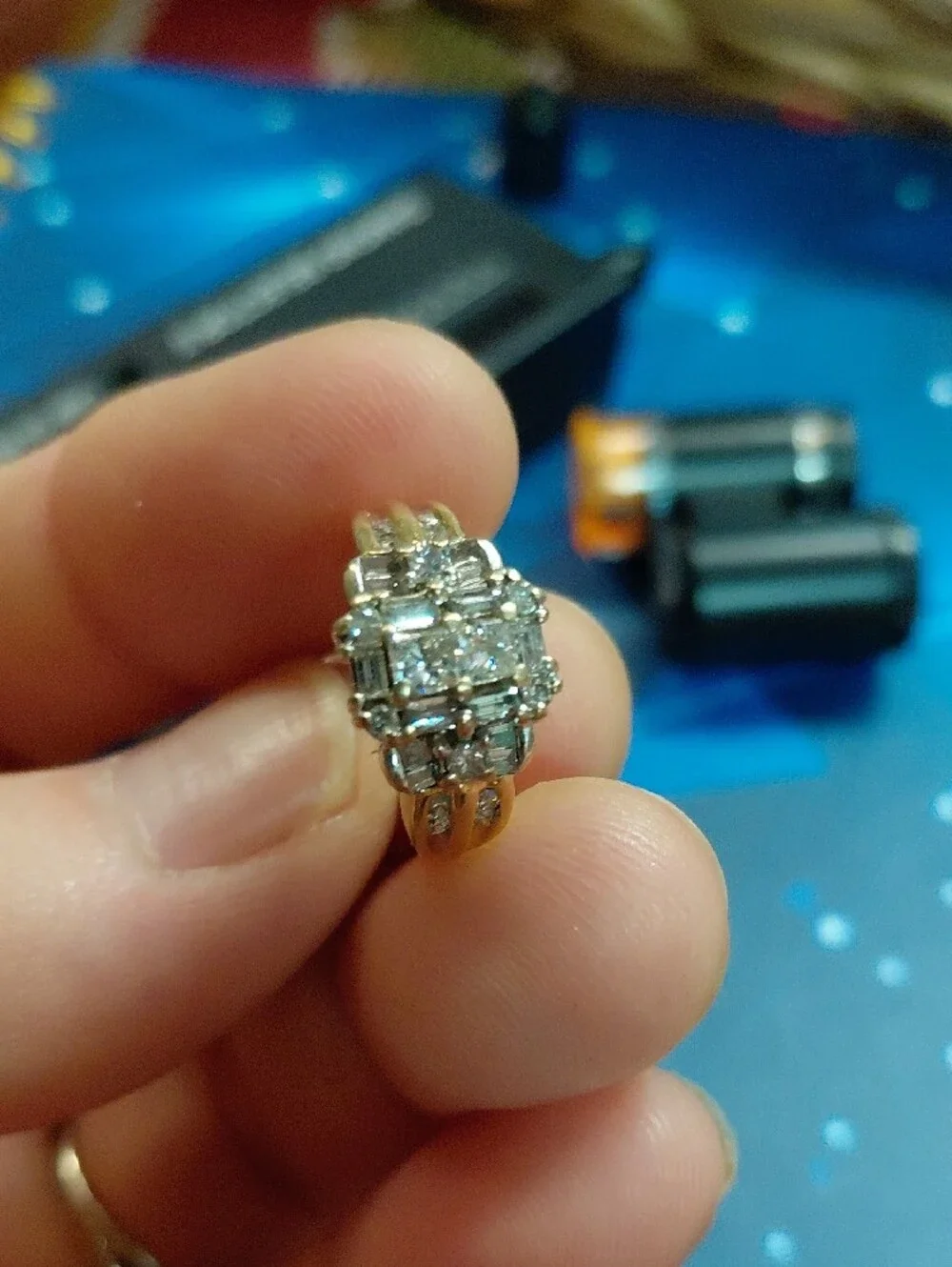 14k Gold Cluster Real Diamond Ring - Sparkling 14k Gold Sz 5 1/2